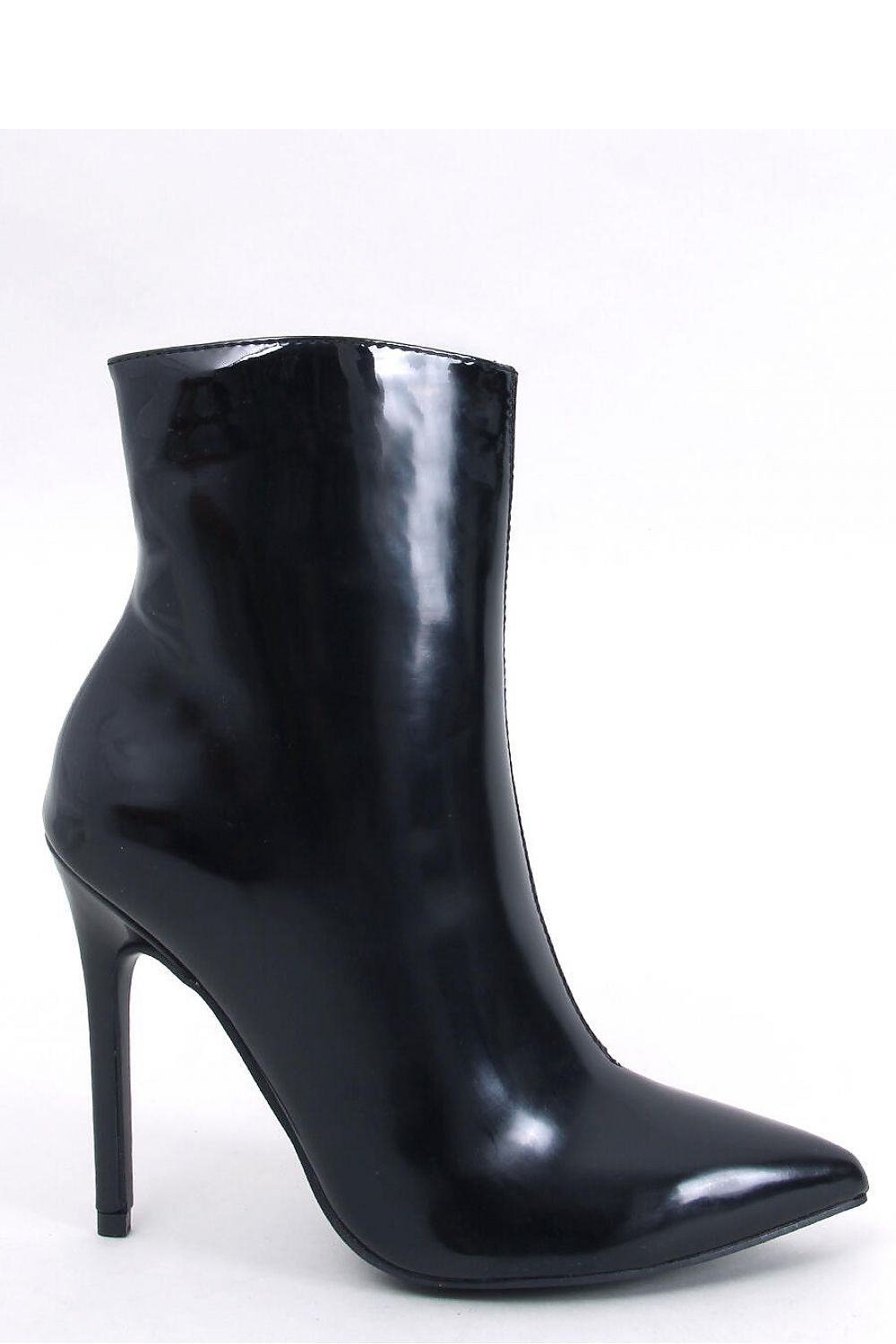 Heel boots model 190352 Inello