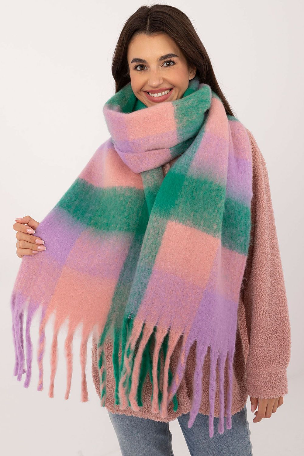 Shawl model 203174 AT