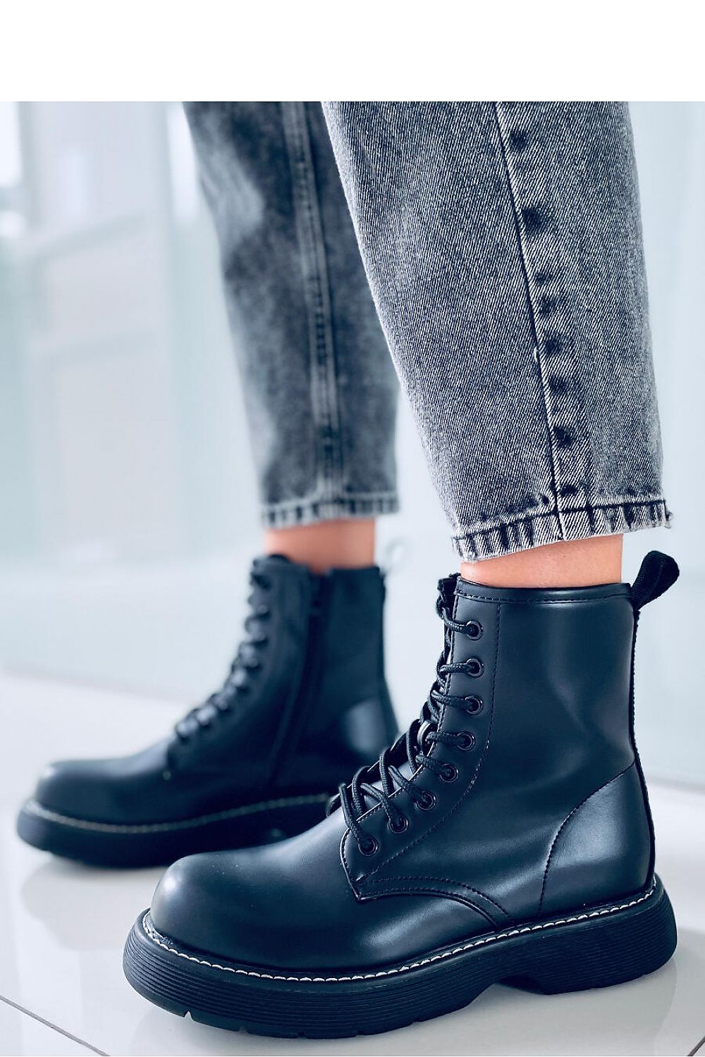 Boots model 170334 Inello