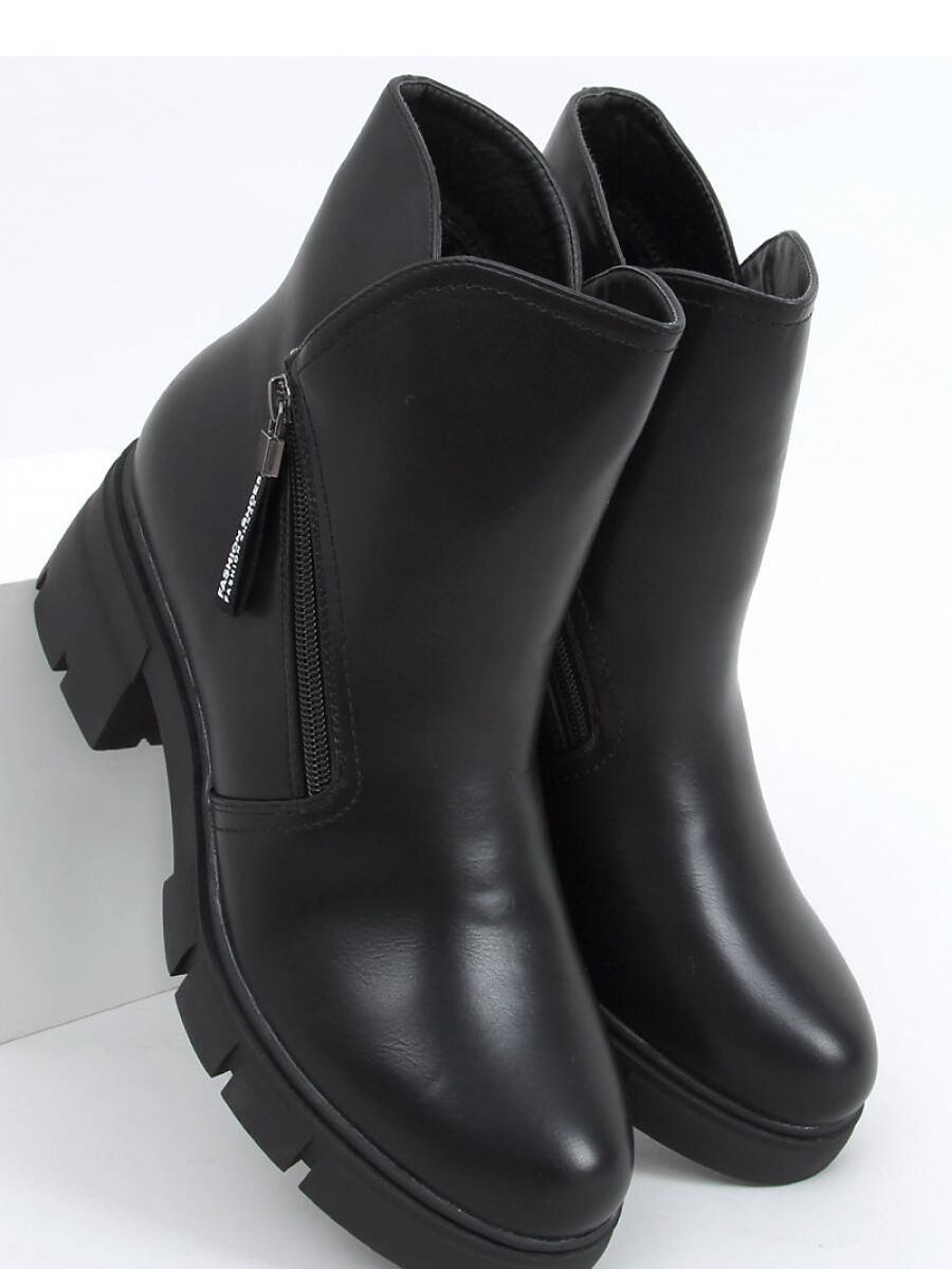 Heel boots model 159910 Inello